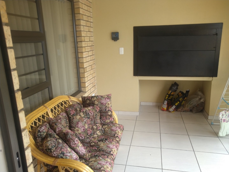 To Let 3 Bedroom Property for Rent in Reebok Western Cape